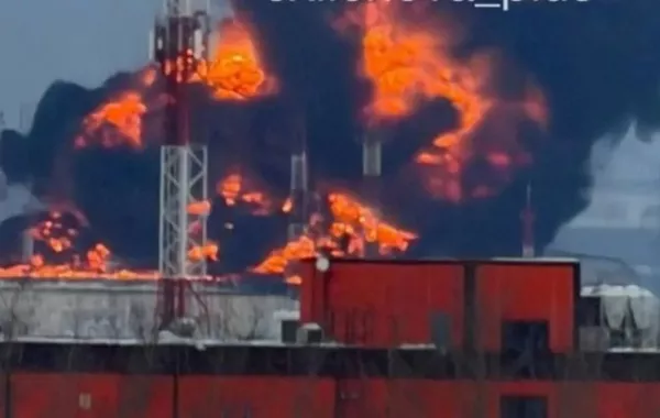 Drone Strike Sparks Fire at Oil Station in Tatarstan - VIDEO