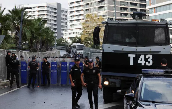 Teenage gunman attacks police station in Türkiye, killing two officers