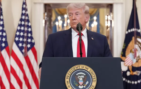 Trump Details Rescue of Downed F-15 Airman, Issues Warning to Iran