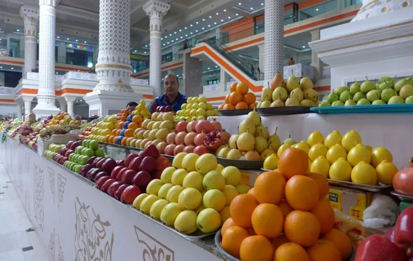 Tajikistan Breaks Fruit Harvest Record in 2025