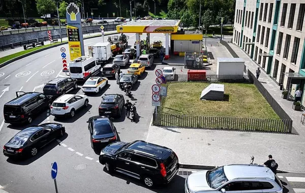 Russia Brings Back Lower-Grade Fuel to Ease Shortages