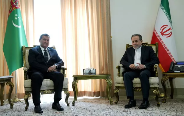 Iran, Turkmenistan Eye Closer Cooperation in Energy and Transport