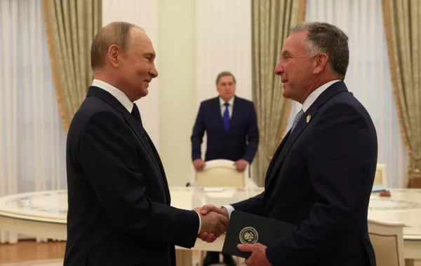 Diplomatic Tensions Rise Ahead of US-Russia Alaska Summit