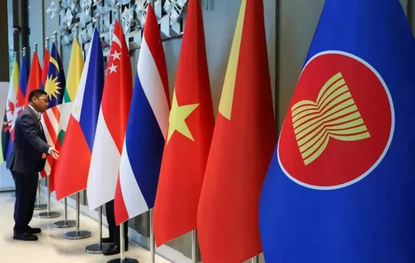 ASEAN Urges US and Iran to End Fighting