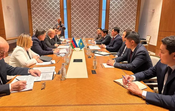 Azerbaijan and Kazakhstan Strengthen Green Energy Cooperation