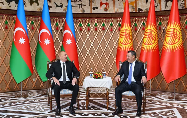Azerbaijani, Kyrgyz Leaders Hold One-on-One Meeting