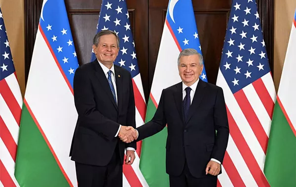 Uzbek President Meets with US Senator in Washington to Boost Strategic Ties