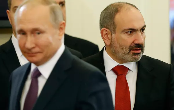 Putin, Pashinyan Hold Telephone Talks on EAEU Summit