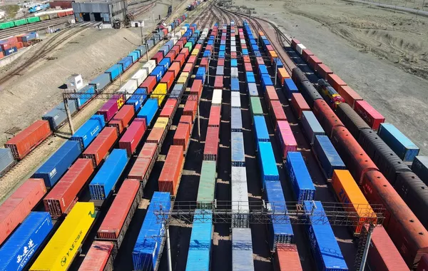 Azerbaijan, GIP Discuss Middle Corridor Development