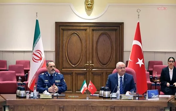 Iranian and Turkish Defense Ministers Discuss Enhanced Cooperation