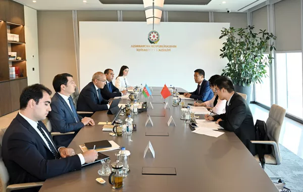 Azerbaijan, China Review Key Items on Economic Co-Op Agenda