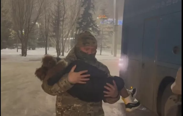 Kazakh Rescuers Save Over 80 Tajik Passengers in Deep Freeze