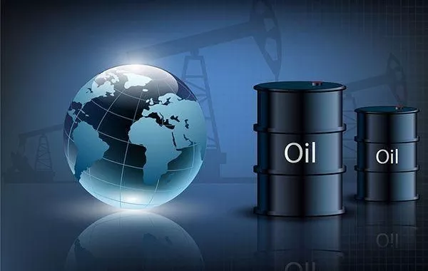 Oil Steady as Market Awaits Inventory Data and US-Russia Meeting