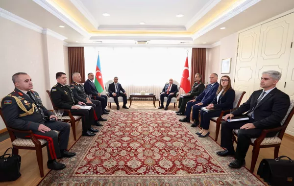 Azerbaijani and Turkish Defense Ministers Hold Bilateral Talks in Ankara