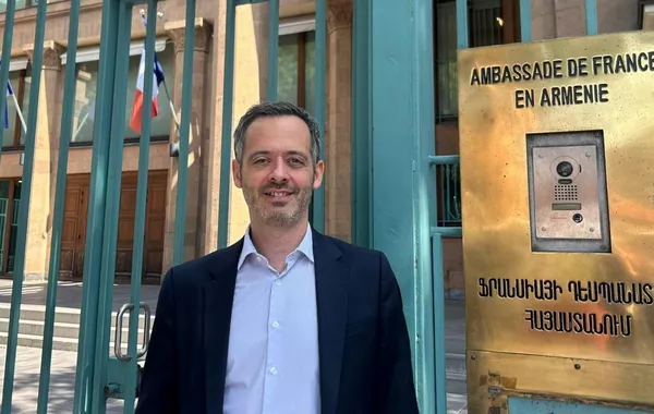 New French Ambassador Takes Office in Armenia