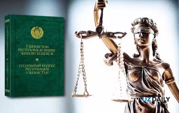 Uzbek Police Officers Detain Women Transporting Hashish