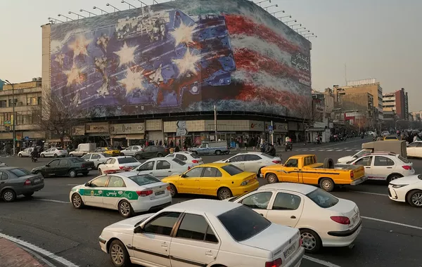 Iran Displays Billboard in Tehran Cautioning US Over Military Threats
