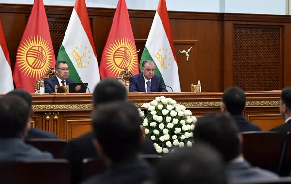 Kyrgyz, Tajik Leaders Talk Trade, Culture, Political Collaboration in Dushanbe