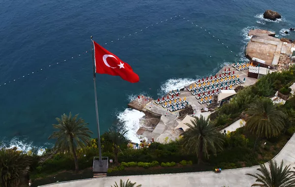 Antalya Tour Prices Drop as Torrential Rains Hit Türkiye’s Coast