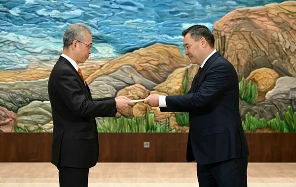 Kyrgyz President Welcomes New Japanese Ambassador