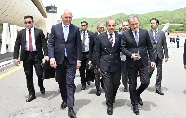Pakistani PM Lands at Lachin International Airport