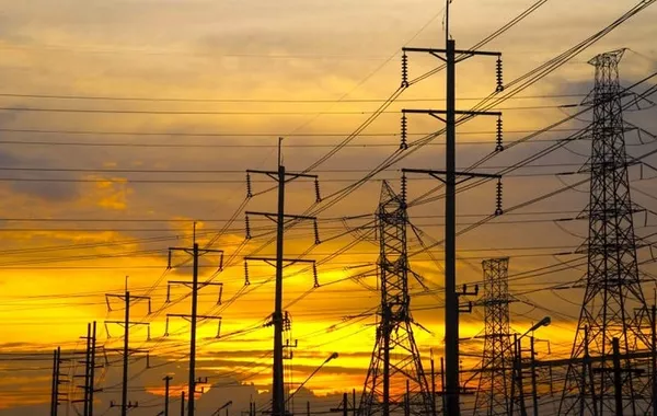 Iran Resumes Electricity Exports Despite Domestic Power Issues