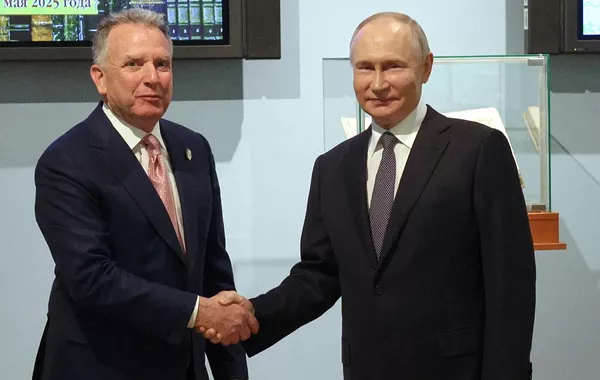 Putin, Trump's Envoy Discuss Ukraine Peace Deal and US-Russia Ties