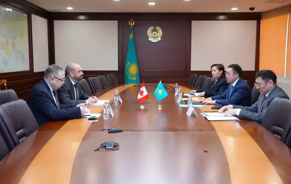 Kazakhstan, Canada debate prospects for dev't of aviation industry