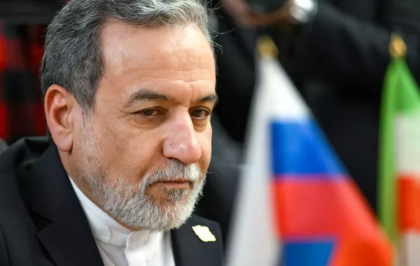 Iranian FM Rebukes Ex-Shah’s Son Over Protests