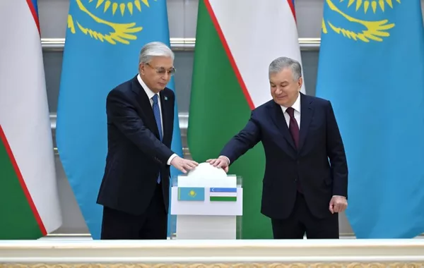 Kazakh, Uzbek Presidents Launch $1.2 Billion in Joint Projects via Videoconference