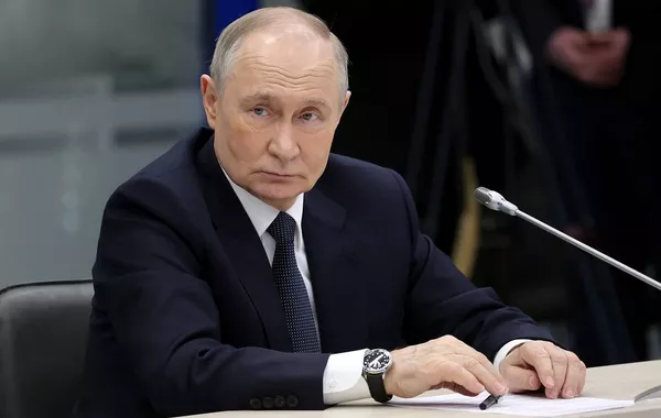 Putin Approves Proposal to Fully Ban Vape Sales in Russia