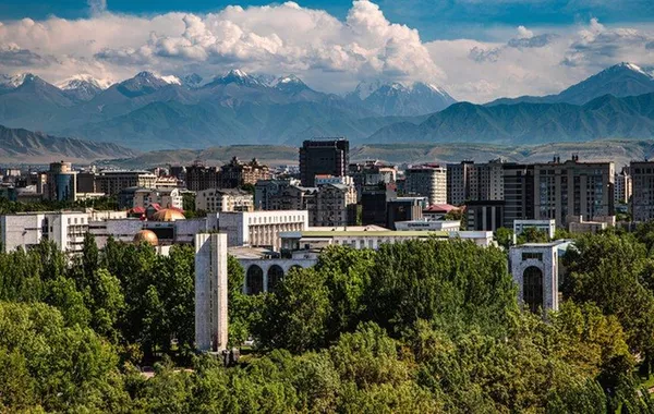 Kyrgyzstan’s Osh Mayor Buys Home for 67-Year-Old Woman Living in Park for 20 Years
