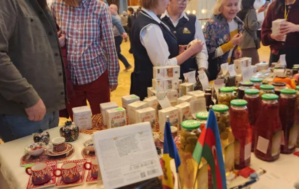 Azerbaijan Highlights Culture at Moldova Charity Fair