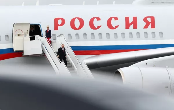 Putin Arrives in Alaska for Talks with Trump