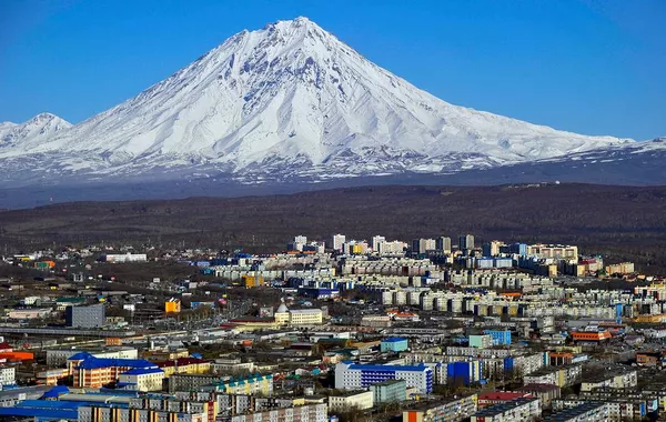 5.8-Magnitude Earthquake Shakes Russia’s Kamchatka