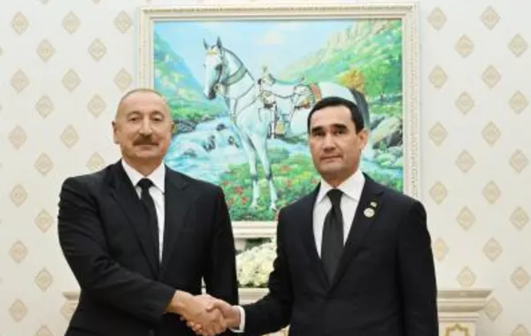 Azerbaijani, Turkmen Leaders Hold Talks in Turkmenbashi