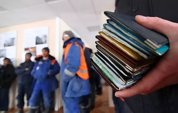 Russia Tightens Medical Rules for Foreign Workers From September 1