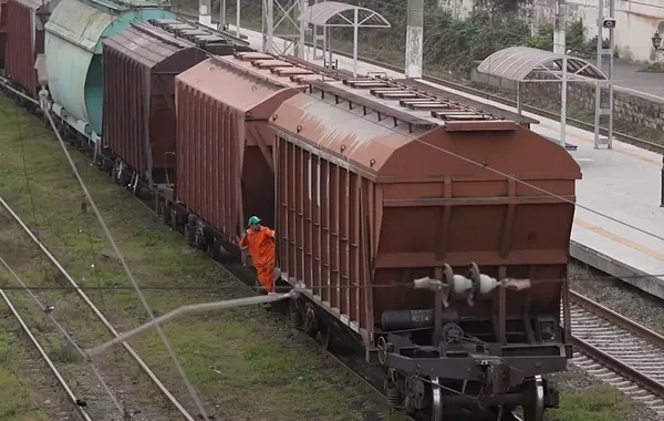 First Batch of Azerbaijan's Petroleum Products Delivered to Armenia