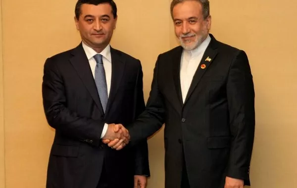 Iranian FM Araghchi Meets Uzbek Counterpart at SCO Summit
