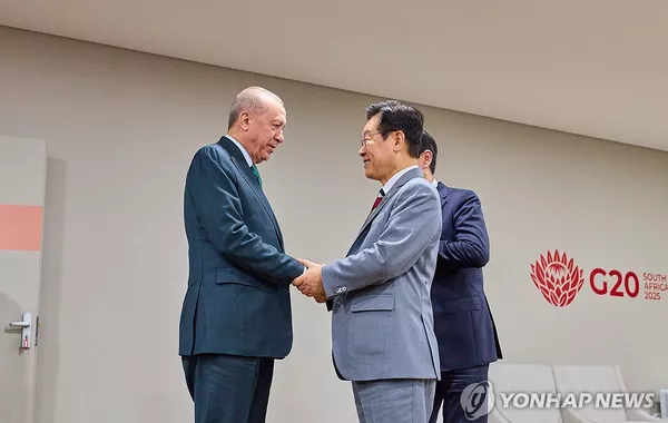 Lee Arrives in Türkiye for Summit on Defense and Nuclear Energy Collaboration