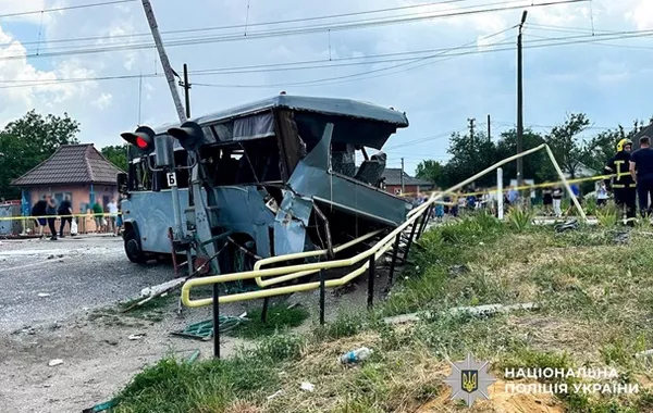 Train Crashes Into Minibus in Ukraine, Killing Four and Injuring 13 - VIDEO