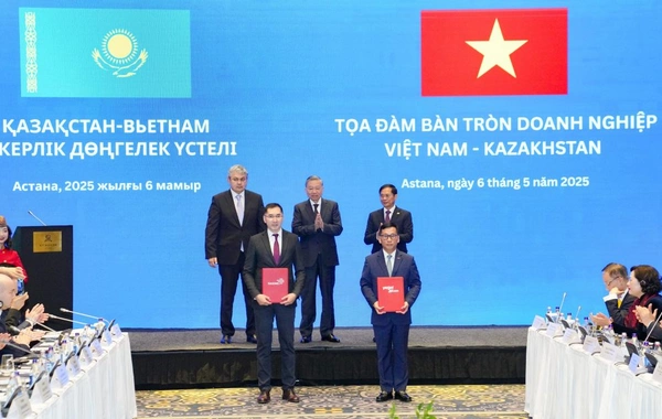 Vietjet, Qazaq Air Sign Strategic Partnership