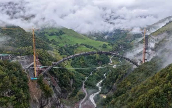 Georgia Nears Completion of Giant Bridge on Road to Russia