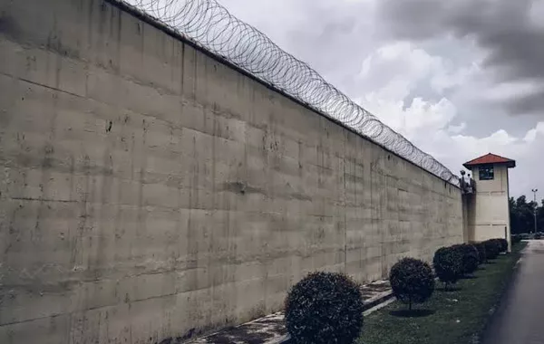 Three Uzbek Prisoners Escape Death Row in Malaysia