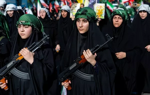 Iran Holds First Military Training Course for Women in Janfada Campaign