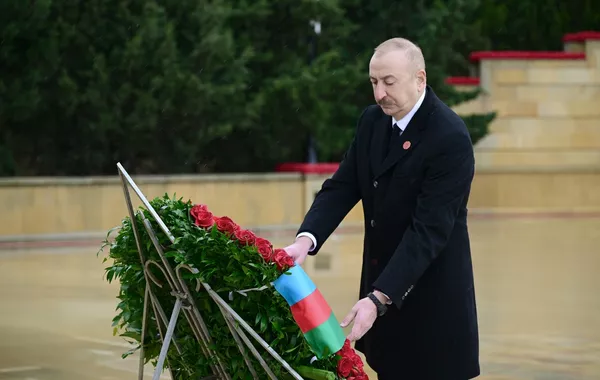President Ilham Aliyev Paid Tribute to 20 January Martyrs