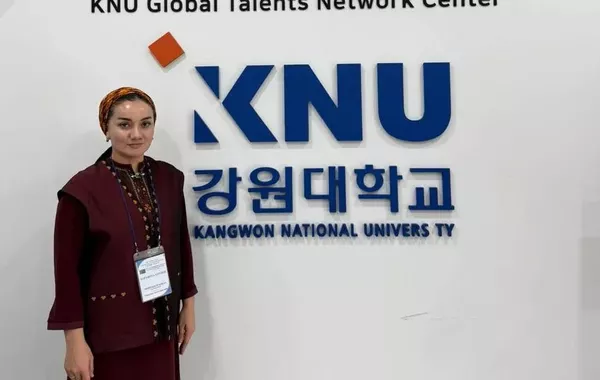 Turkmen Teacher Studies Advanced Korean Methods in Korea