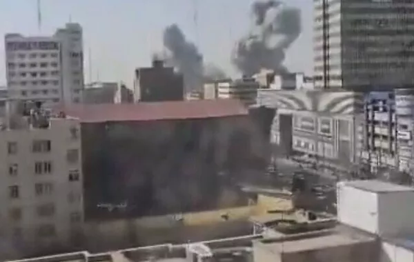 Explosions Hit Central Tehran, Smoke Rises - VIDEO