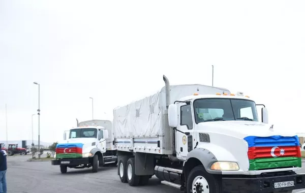 Azerbaijan Sends Humanitarian Aid to Iran - PHOTO