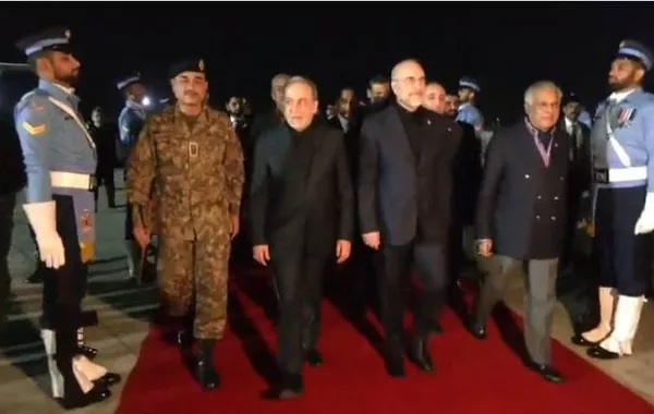Iranian Delegation Arrives in Pakistan: Who Are the Members? - VIDEO